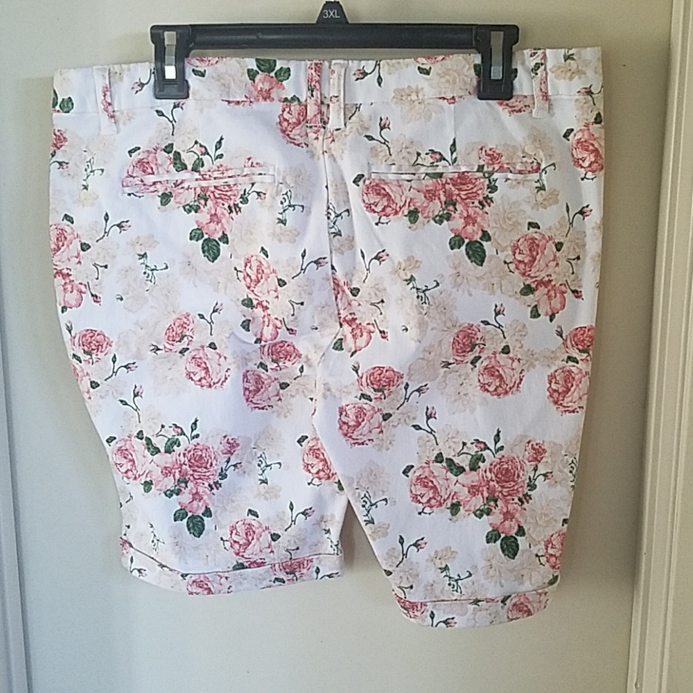 flower shorts